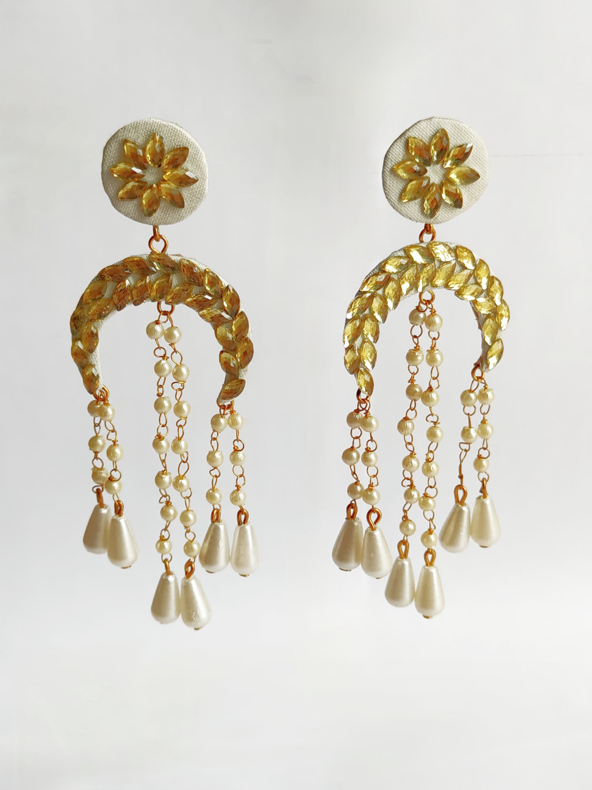 Chandni Off-White Earrings
