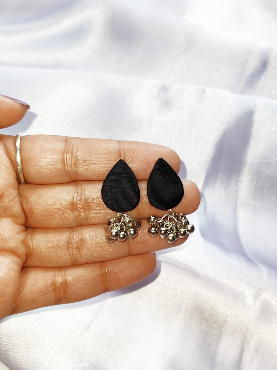 Chhavi Black Earrings